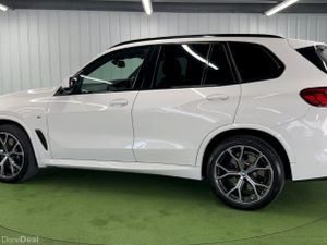 BMW X5 xDrive35d M Sport | 4WD | High Spec - Image 3