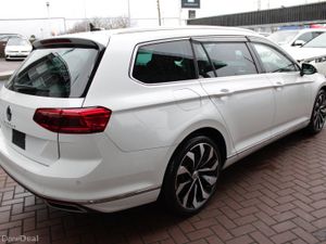 2.0TDI 150BHP ELEGANCE EDITION 5DR ESTATE // 1 OWN - Image 4