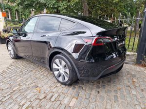 2023 (231) Tesla Model Y AWD Long Range - Image 2