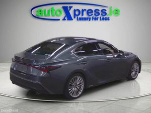 Lexus IS Panoramic Sunroof VERSION L - Image 3