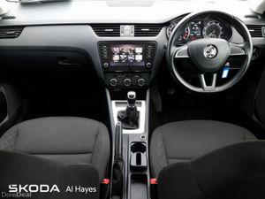 Skoda Octavia **TINY MILEAGE** 1.6TDI 115BHP - Image 2