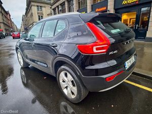 2021 Volvo XC40 D3 (150hp) Momentum Automatic - Image 2