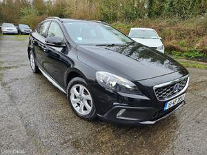 Volvo V40 2015 Cross Country... low mileage - Image 2