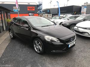 2016 Volvo V40 Automatic - Image 4