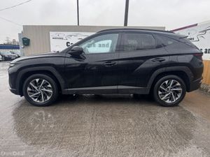 221 Hyundai Tucson 1.6D Executive Warranty - Image 3