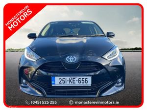 Toyota Yaris HYBRID 115 L-SPORT - Image 2