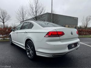 Volkswagen Passat 2.0 TDI R-LINE AUTO*FULL SERVICE - Image 3