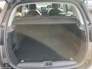 Peugeot 2008 AUTOMATIC 1.2 PETROL CROSS CITY MODEL - Image 4