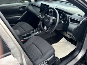 Toyota Corolla Cross HIGH SPEC SELF CHARGING HYBRI - Image 4