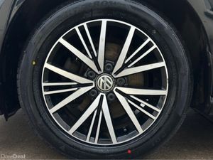 Volkswagen Golf SE NAV TDI 1.6 S 90PS 5DR - Image 4