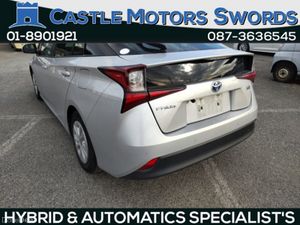 Toyota Prius COMING SOON // APPLE CAR PLAY // ANDR - Image 2