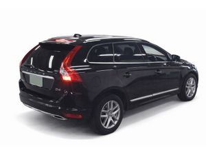 Volvo XC60 2.0 SE LUX NAV (PAN ROOF) 190BHP AUTOMA - Image 3