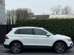 Volkswagen Tiguan ELEGANCE 1.4 HYBRID ** TOP SPEC - Image 4