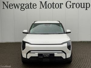 Kia EV3 NEW MODEL HAS LANDED! EV3 EARTH 3 LONG RAN - Image 2