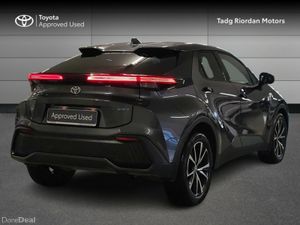 Toyota C-HR HYBRID SPORT - Image 2