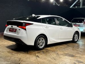 Toyota Prius 1.8 HYBRID - AUTOMATIC - ALLOY WHEELS - Image 4