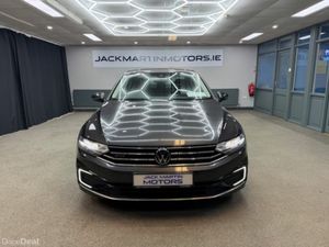 Volkswagen Passat GTE DSG - Image 2