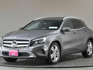 Mercedes-Benz GLA GLA 180 **HALF LEATHER**REVERSE - Image 3