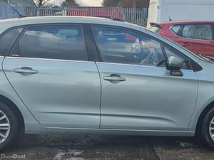 2011 Citroen C4 Manual - Image 4