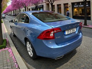 2017 Volvo S60 D4 (190hp) SE Leather - Image 2