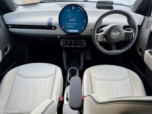 Mini Cooper Cooper SE - Image 4