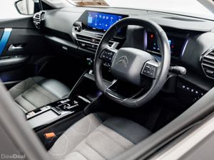 Citroen C4 ë-Shine 50kWh Auto 136HP - Image 2