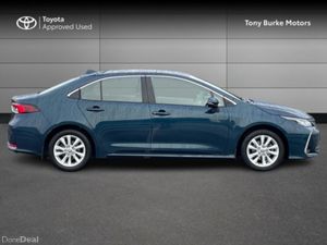 Toyota Corolla Saloon - Luna Edition - 1.8 Hybrid - Image 3