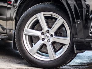 2017 VOLVO XC90 T8 MOMENTUM 407BHP - Image 4