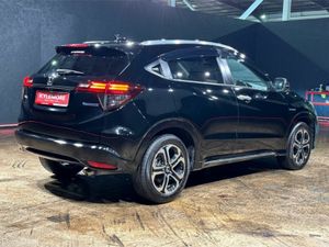 Honda Vezel AUTOMATIC 1.5L HYBRID - CRUISE CONTROL - Image 4