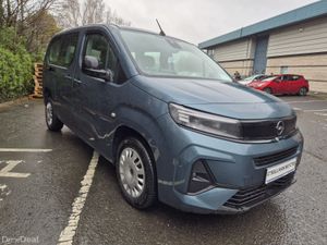 OPEL COMBO/2026/AUTO/WHEELCHAIR ACCESS/TAXI SPEC - Image 4