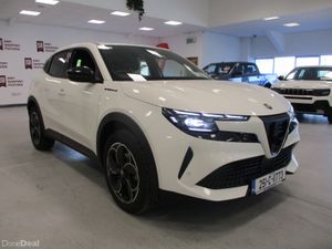 Alfa Romeo Junior SPECIALE EV 156 HP TECHPACK 2025 - Image 3