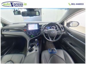 Toyota Camry HYBRID WS Low Mileage , Reversing cam - Image 2