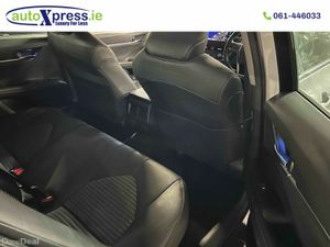 Toyota Camry HYBRID WS Low Mileage , Reversing cam - Image 4