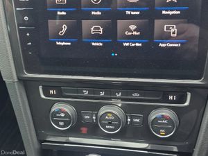 VW Golf Automatic 2018/10 46k km 1.2 TSI BlueMotio - Image 2