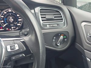 VW Golf Automatic 2018/10 46k km 1.2 TSI BlueMotio - Image 4