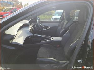 Peugeot 3008 2025 GT EV 73KWH - LIKE NEW ! - Image 4