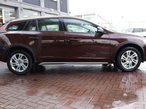 2.0D4 CROSS COUNTRY PLUS EDITION AUTO   /104015 KM - Image 3