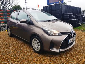 161 TOYOTA YARIS HYBRID AUTOMATIC V.Low KM - Image 3