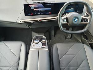 BMW iX xDrive40 Sport - Image 4