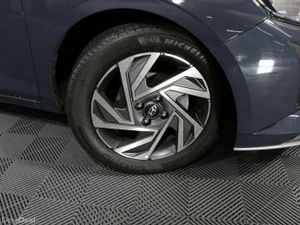 Hyundai i20 DELUXE PLUS 1.2L PETROL HATCHBACK - Image 3