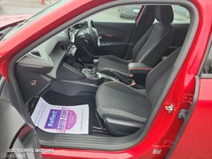 Peugeot 2008 ACTIVE 1.2 100 BHP LOW KMS - Image 4