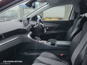Peugeot 3008 1.2 PURETECH 130BHP ALLURE 5DR AUTO - Image 3