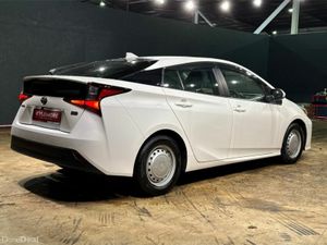 Toyota Prius HYBRID AUTOMATIC 1.8L - REVERSE CAMER - Image 4