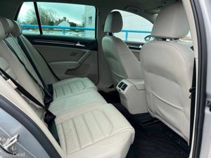 Volkswagen Golf HIGHLINE 1.4 TSI AUTO ** BIG SPEC - Image 4