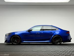 BMW M5 M5 4.4 PHEV 727HP MARINA BAY - Image 4