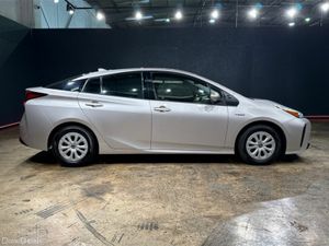 Toyota Prius 1.8L PETROL HYBRID - MULTI FUNCTION S - Image 3
