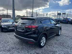 HONDA VEZEL 1.5 AUTO PETROL HYBRID *HUGH SPEC* - Image 4