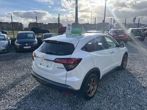 Honda Vezel 1.5 Auto Hybrid - Image 4