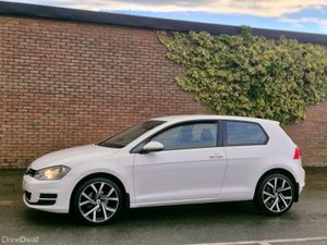 Volkswagen Golf 1.2 TSI MANUAL - Image 4