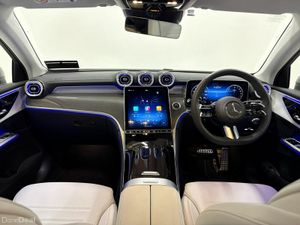 Mercedes-Benz GLC GLC 300 de 4MATIC Coupe AMG Line - Image 4